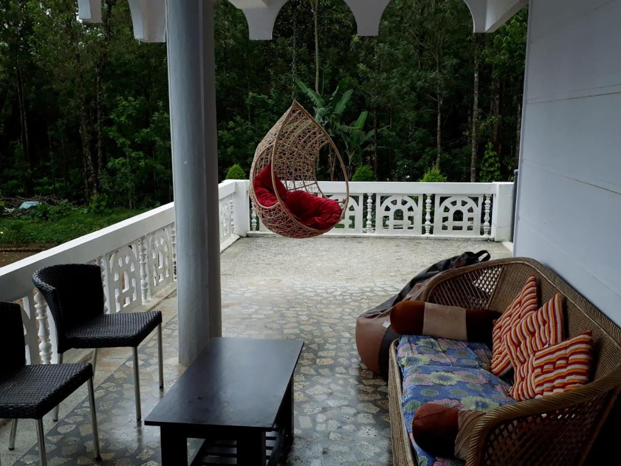 Bluebell Homestay Chikmagalūr Zewnętrze zdjęcie